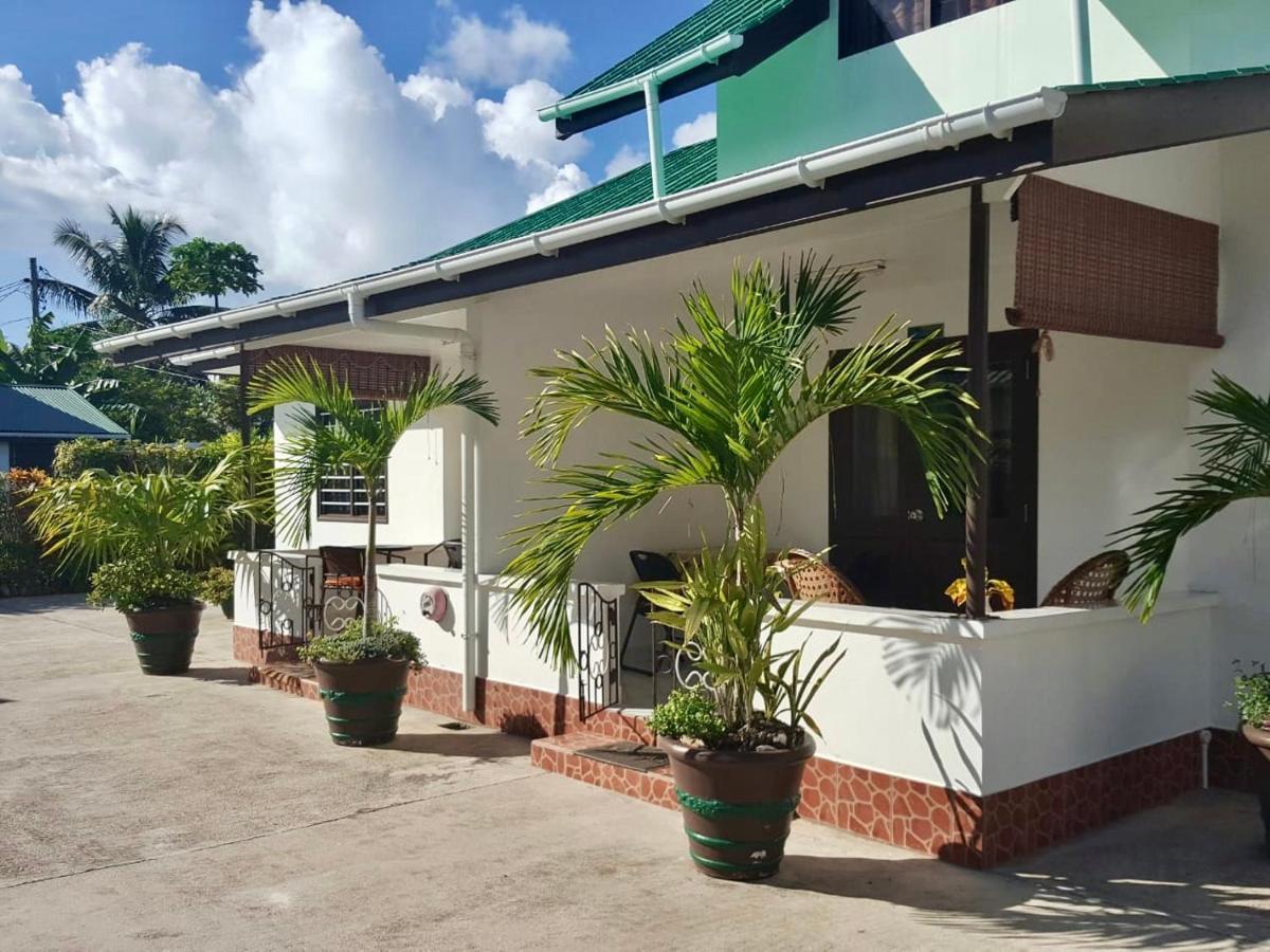 Roche Kerlan Apartments Grand Anse  Exterior photo